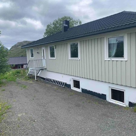 Leilighet Med Balkong Og Havutsikt Pa Napp. Екстер'єр фото