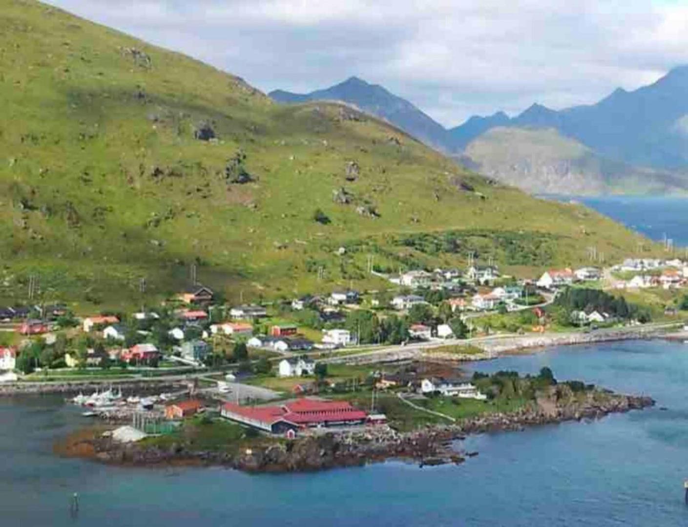 Leilighet Med Balkong Og Havutsikt Pa Napp. Екстер'єр фото